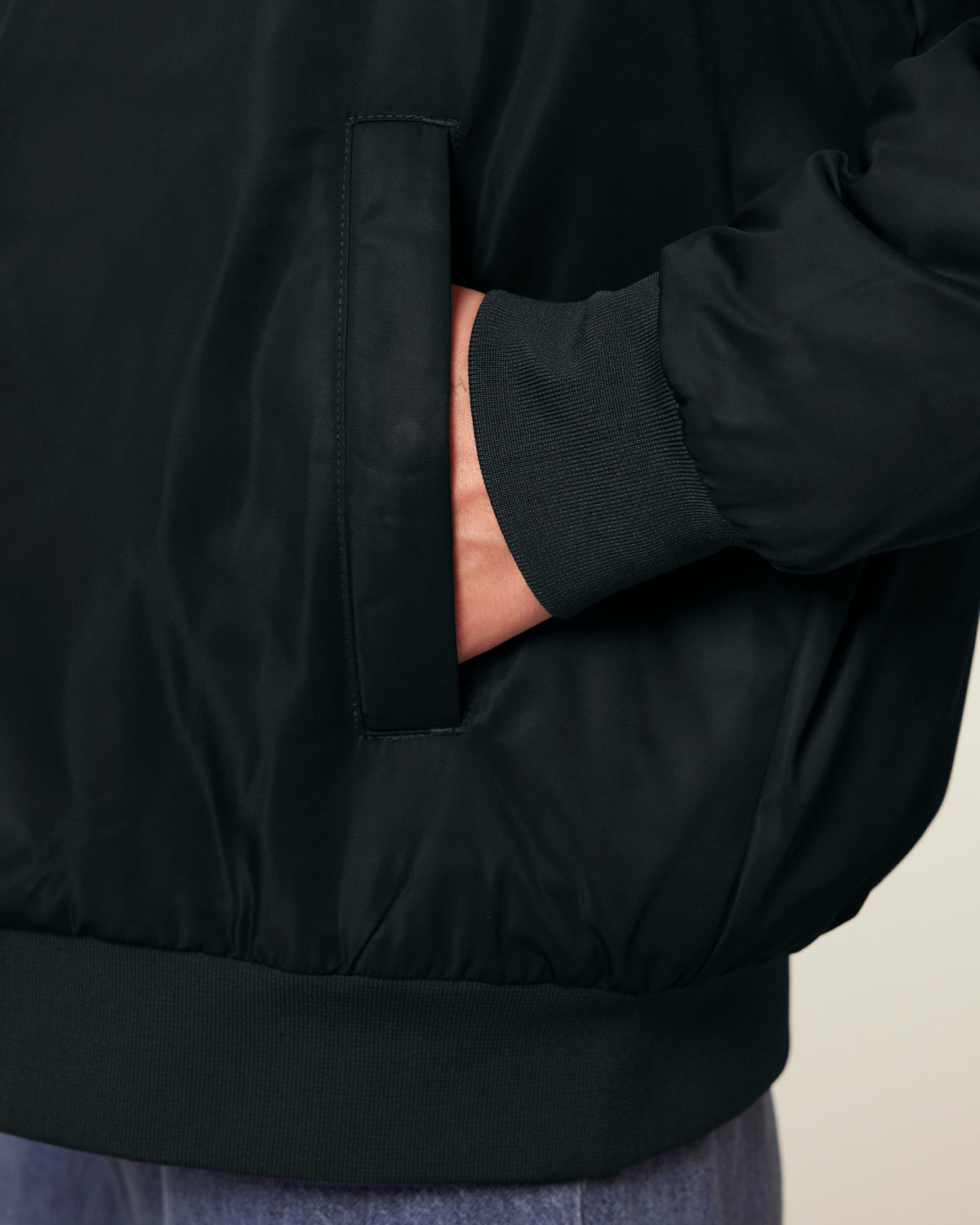 BOMBER JACKET BLACK